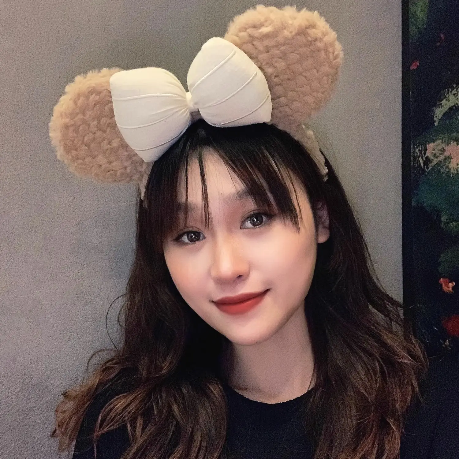 Women's Plush Bow Hair Band Autumn Winter Cute Cartoon Face Wash — feature 4