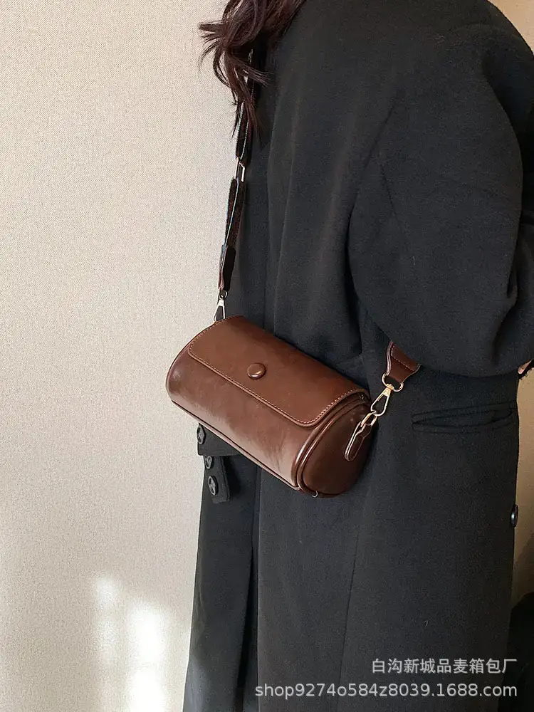 Women's Retro Shoulder Crossbody Bag Brown Leather 2023 - Image 7
