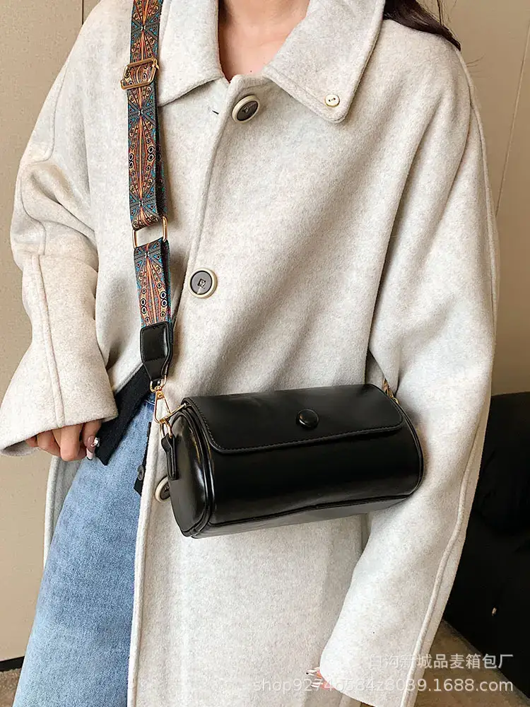 Women's Retro Shoulder Crossbody Bag Brown Leather 2023 - Image 8