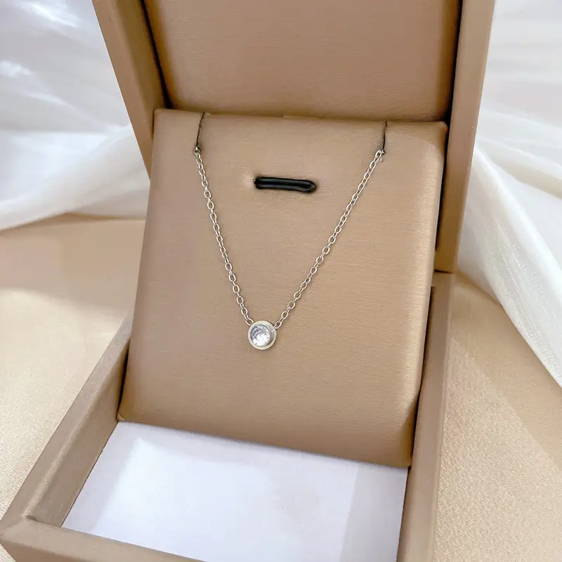 Gold Zircon Pendant Necklace for Women — feature 10