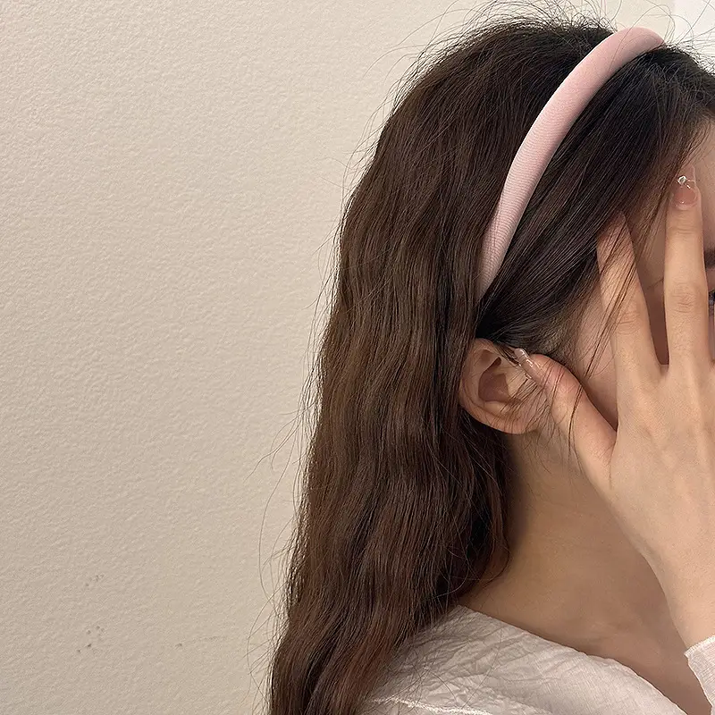 White French Hairpin for Women's Face & Head Use - Image 6