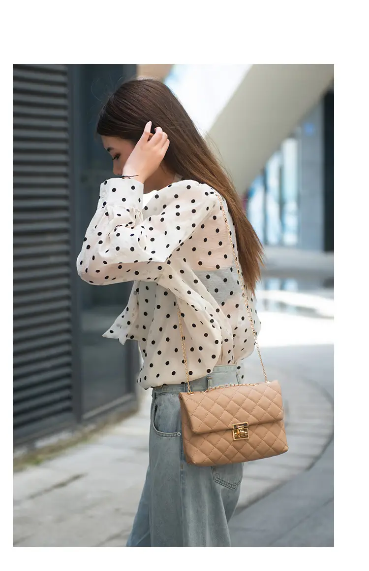 2023 New Women's Embroidered Chain Shoulder Bag — feature 10