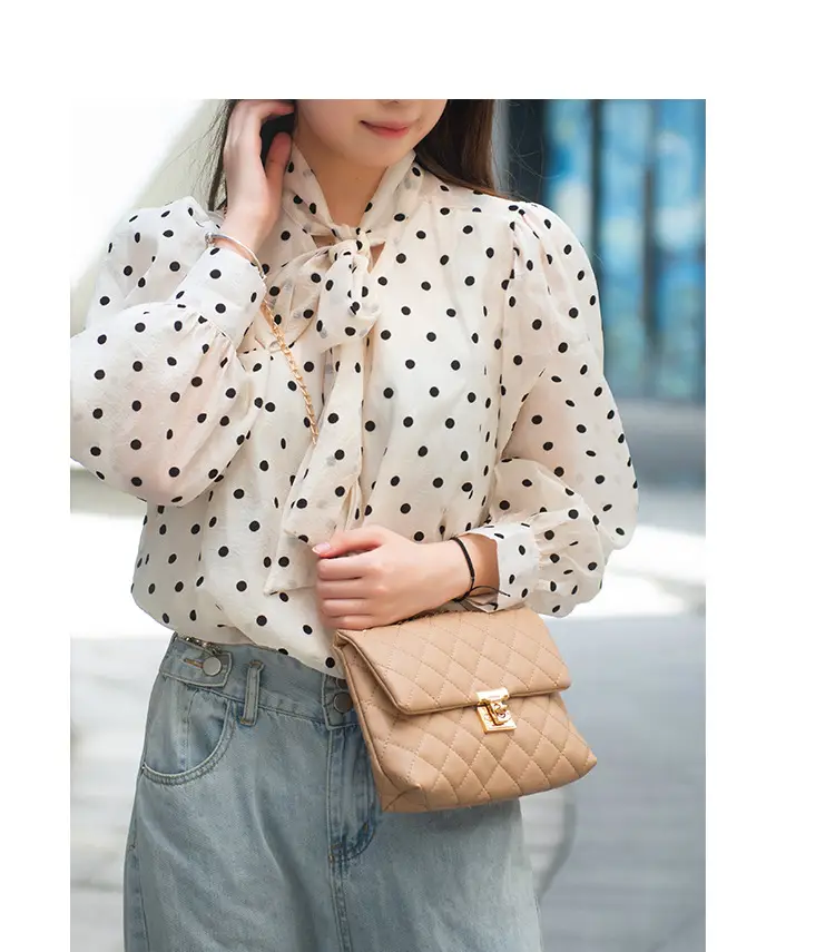 2023 New Women's Embroidered Chain Shoulder Bag — feature 12