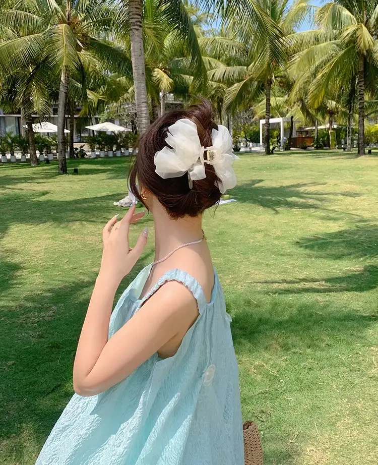Pink Mesh Hair Clip with Large Bow Design — feature 14