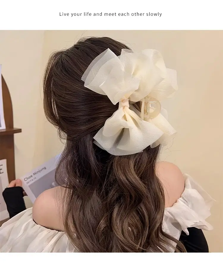 Pink Mesh Hair Clip with Large Bow Design — feature 7