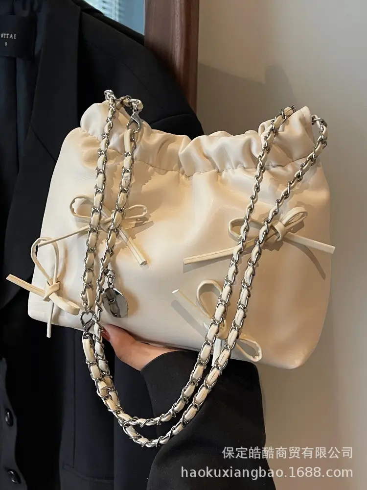 White Chain Shoulder Messenger Bag for Women - Image 5