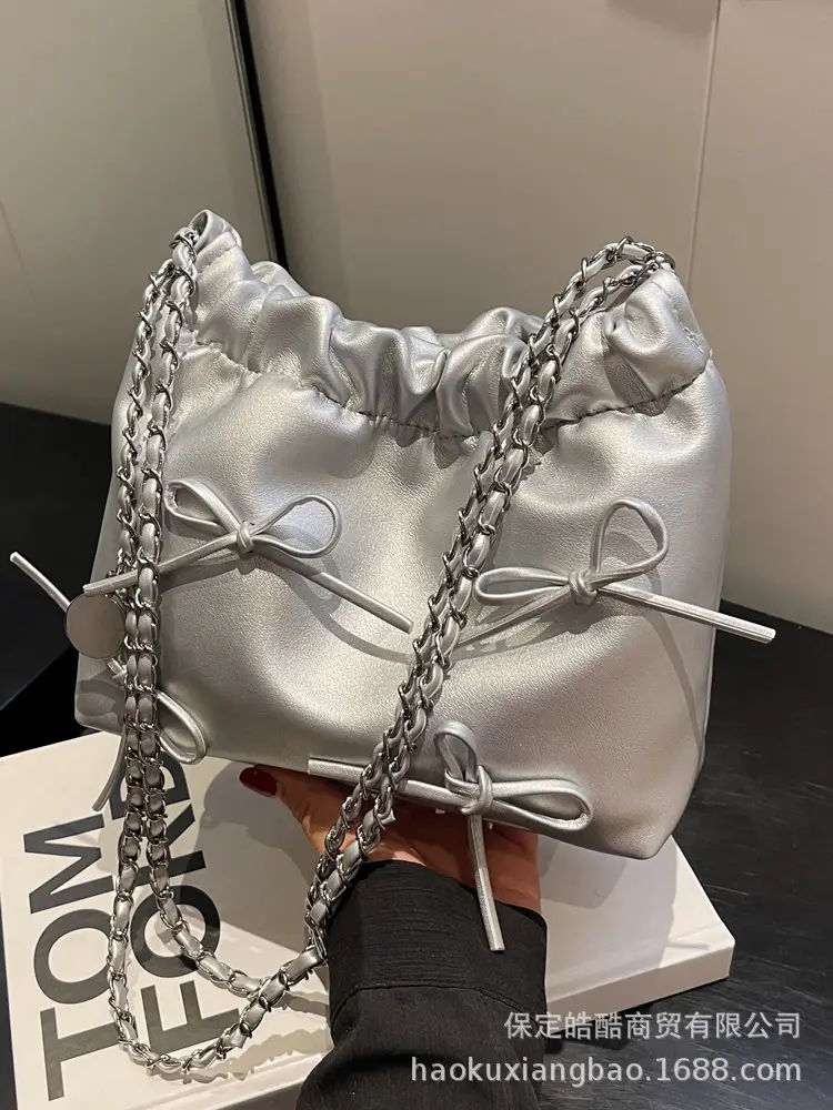 White Chain Shoulder Messenger Bag for Women - Image 6