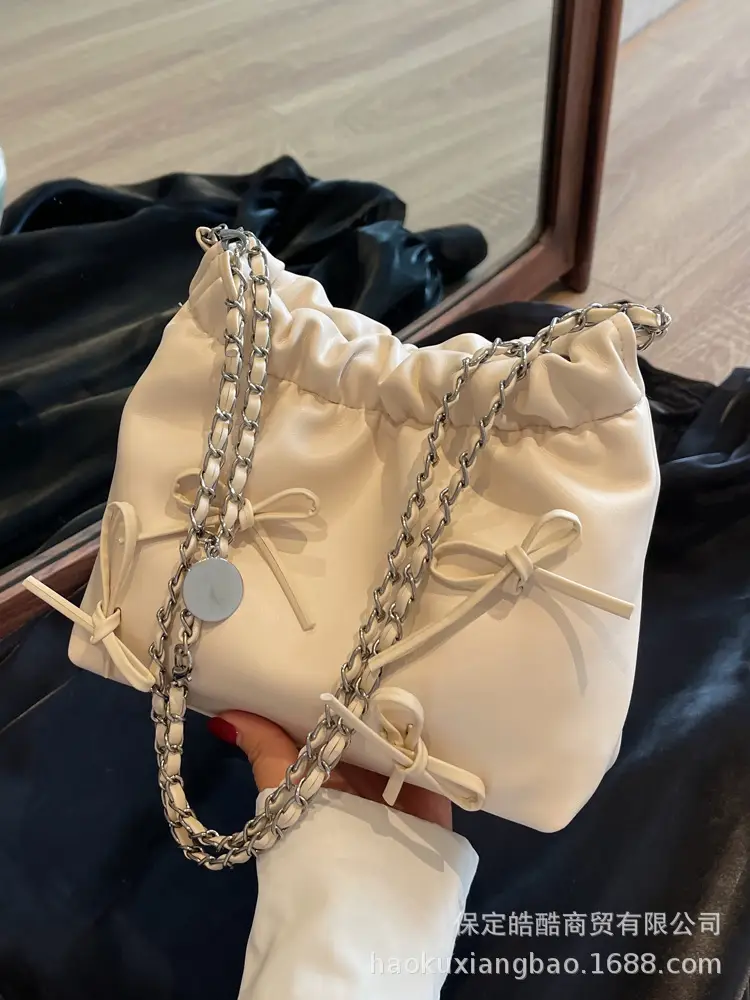 White Chain Shoulder Messenger Bag for Women - Image 8