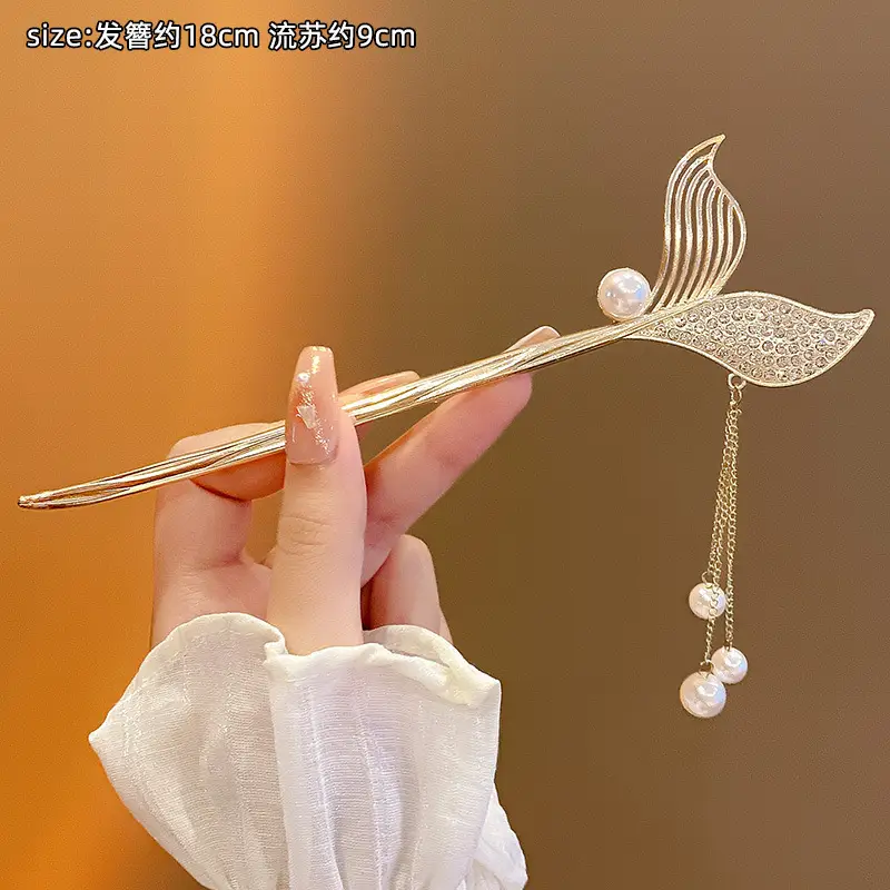 Women's Japanese Ginkgo Hairpin with Pearl Drop