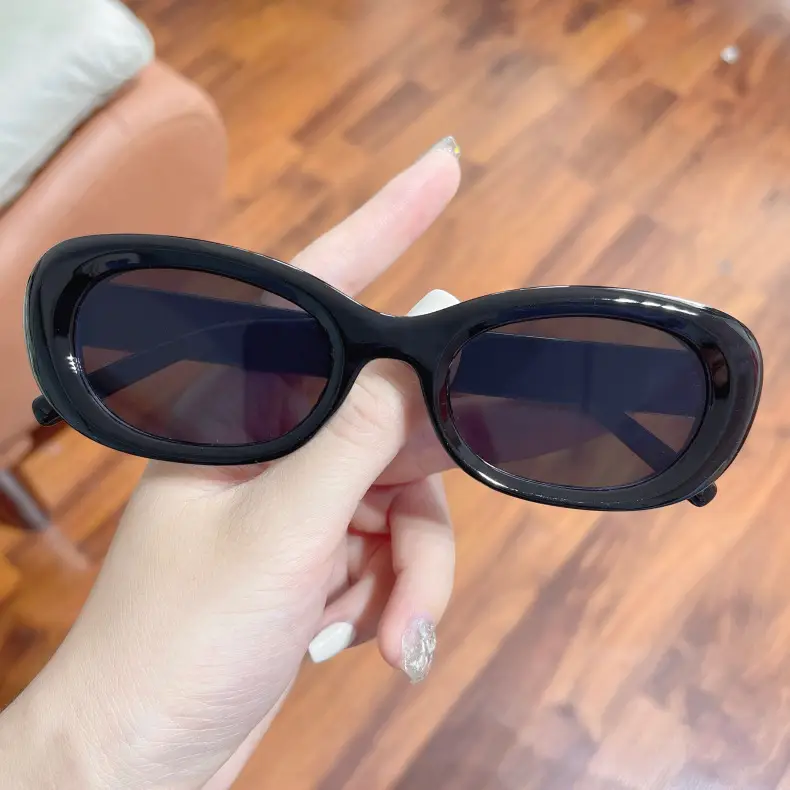 Women White Matte Sunglasses 2023 New Style - Image 9