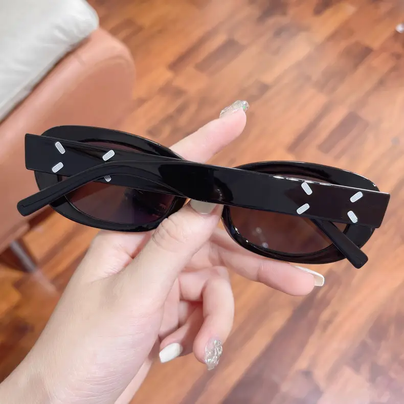 Women White Matte Sunglasses 2023 New Style β feature 14