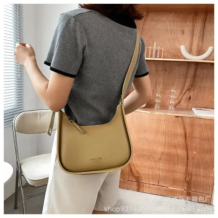 Women's Niche Western Shoulder Bag Tan 2023 — feature 13