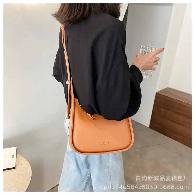 Women's Niche Western Shoulder Bag Tan 2023 — feature 15