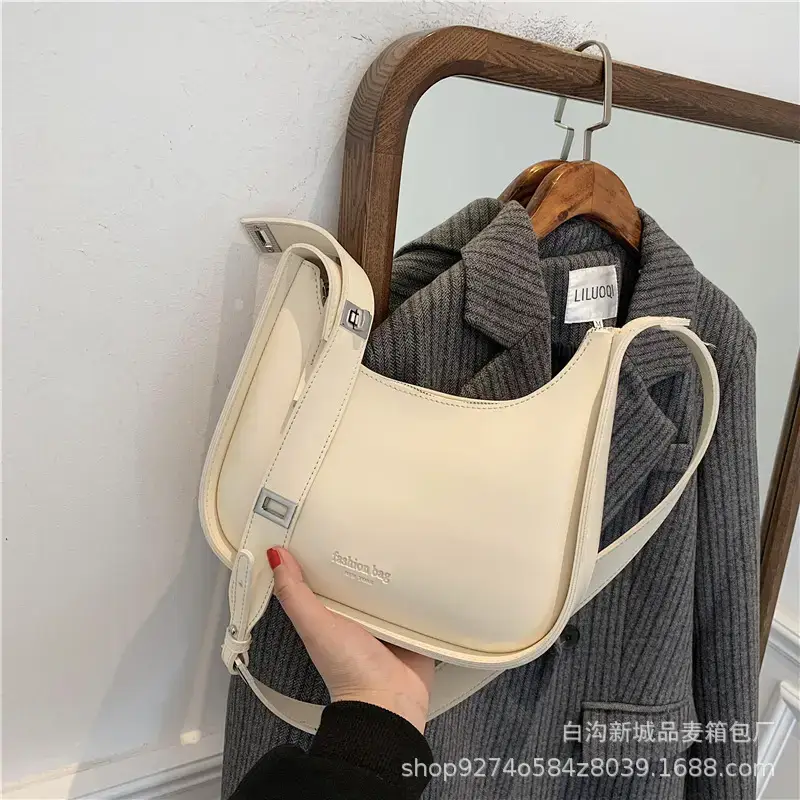 Women's Niche Western Shoulder Bag Tan 2023