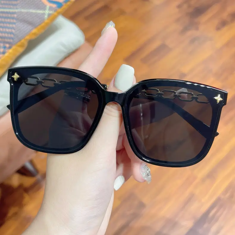 Women Chain Sunglasses Black Gold 2023 Summer - Image 8