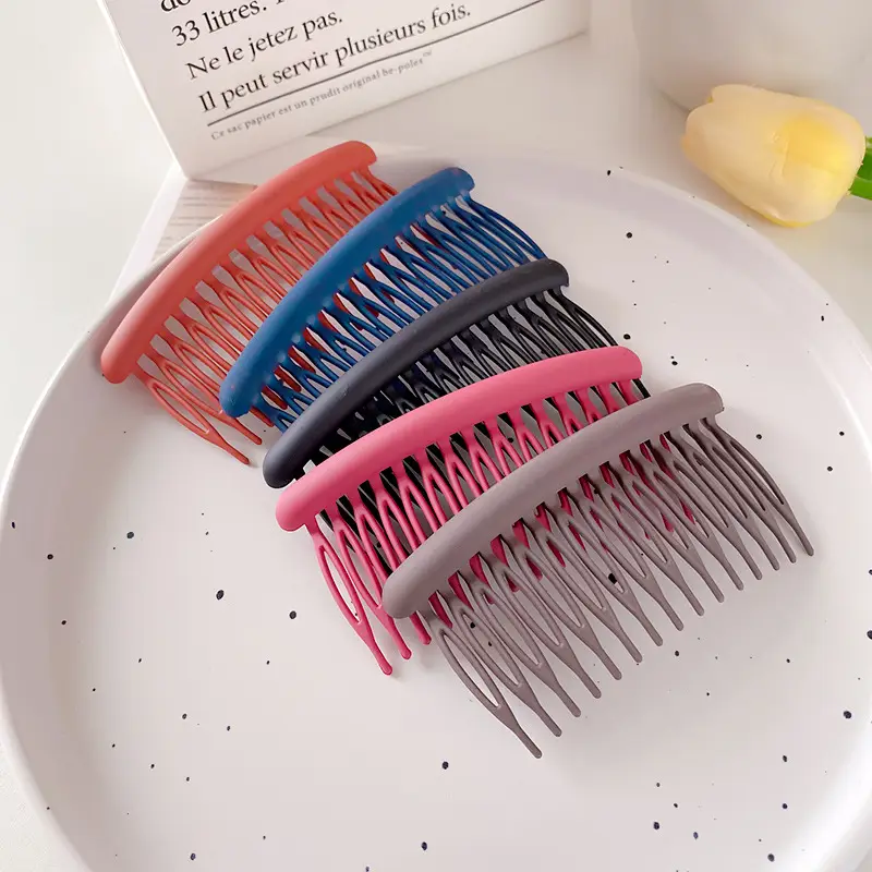 Matte Fringe Comb for Women Large Non-Slip Design — feature 30