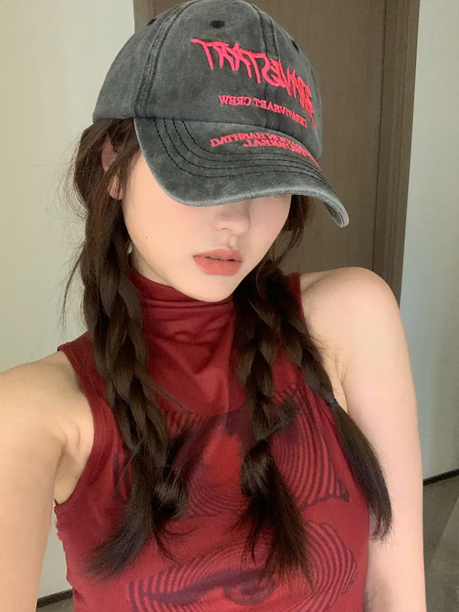 Red Velvet Baseball Cap for Women Summer Wear - Image 7