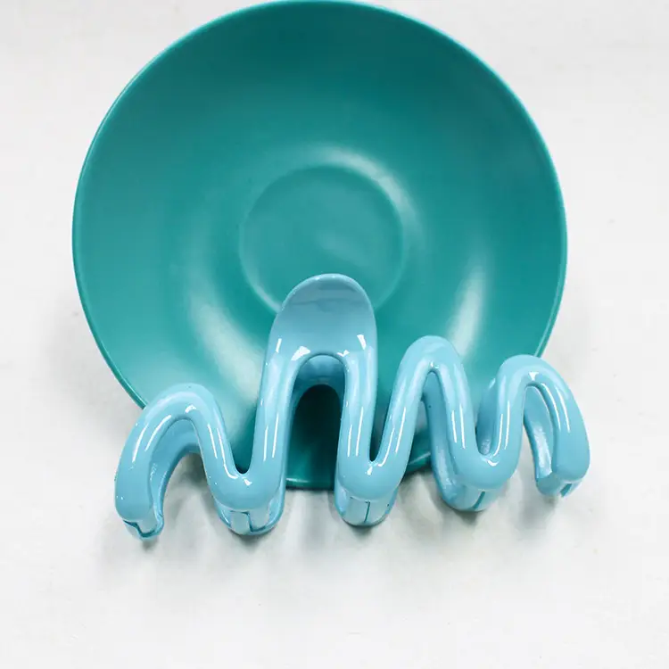 Cream Color Wave Grip Hair Clips 2023 — feature 12