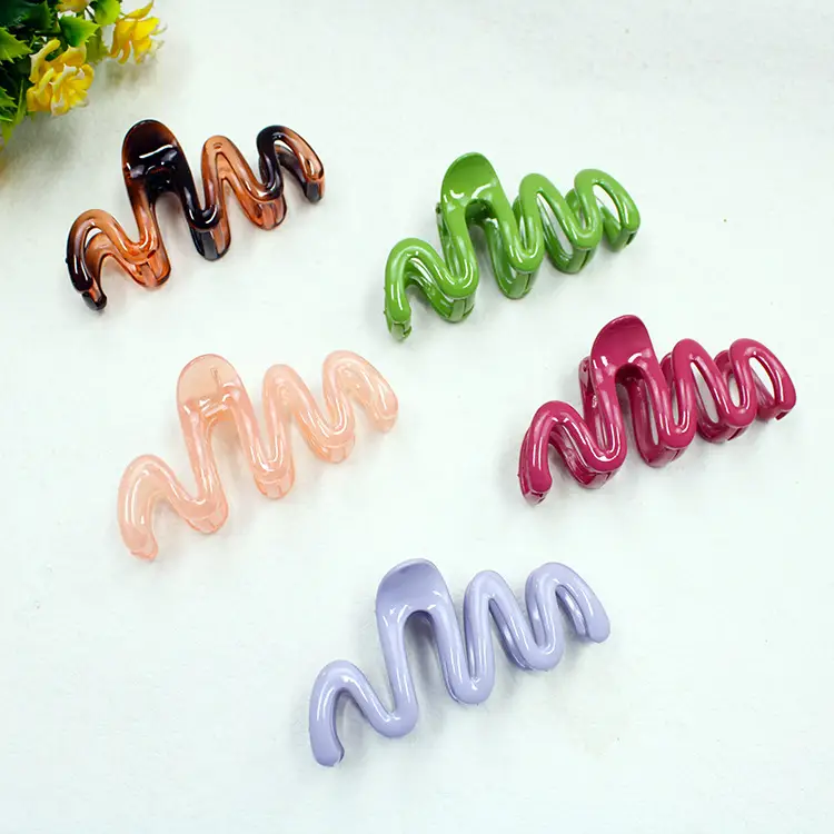 Cream Color Wave Grip Hair Clips 2023 — feature 8