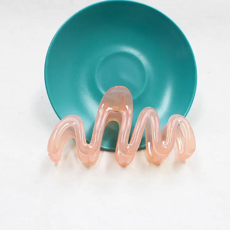 Cream Color Wave Grip Hair Clips 2023 — feature 9