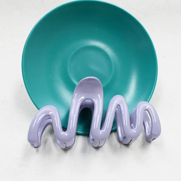 Cream Color Wave Grip Hair Clips 2023 - Image 6