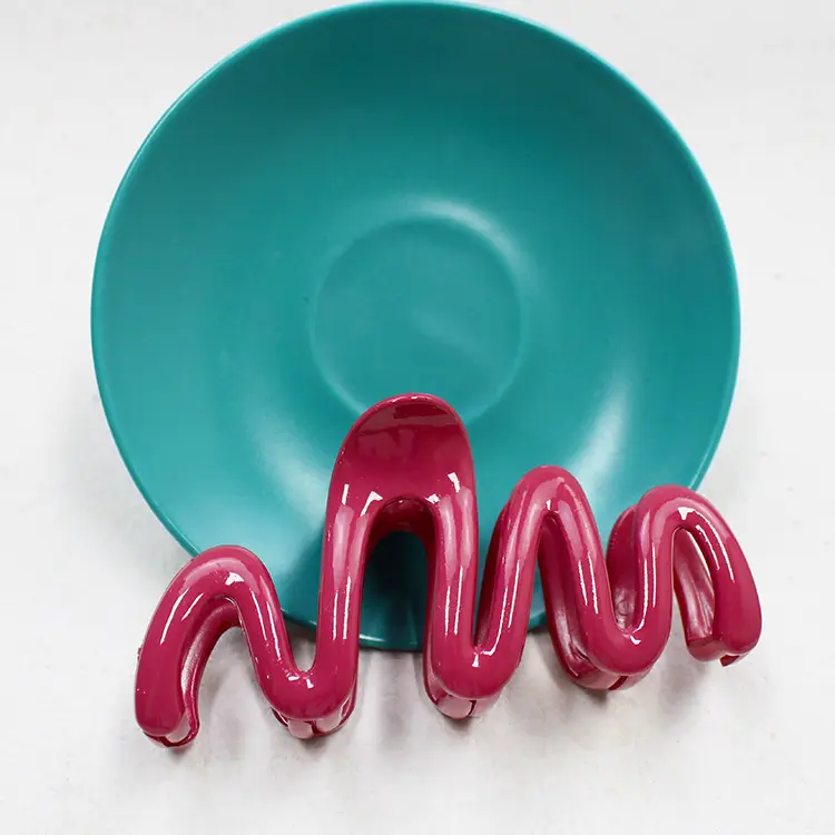Cream Color Wave Grip Hair Clips 2023 - Image 8