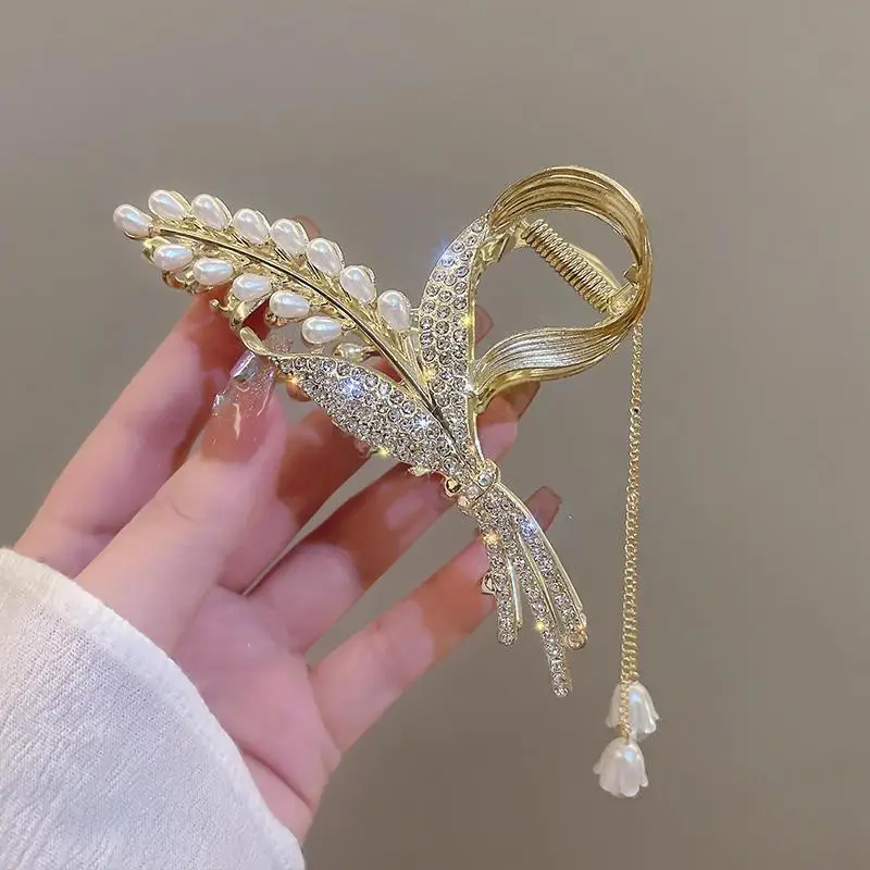 Chinese Style Pearl Rhinestone Fairy Grip Ring - Image 35