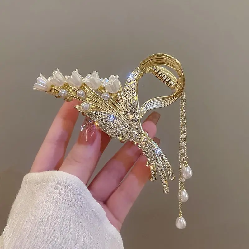 Chinese Style Pearl Rhinestone Fairy Grip Ring - Image 2