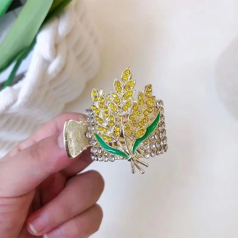 Chinese Style Pearl Rhinestone Fairy Grip Ring - Image 3