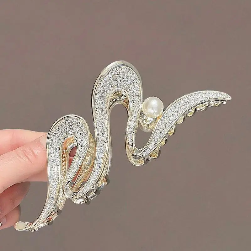 Chinese Style Pearl Rhinestone Fairy Grip Ring - Image 9