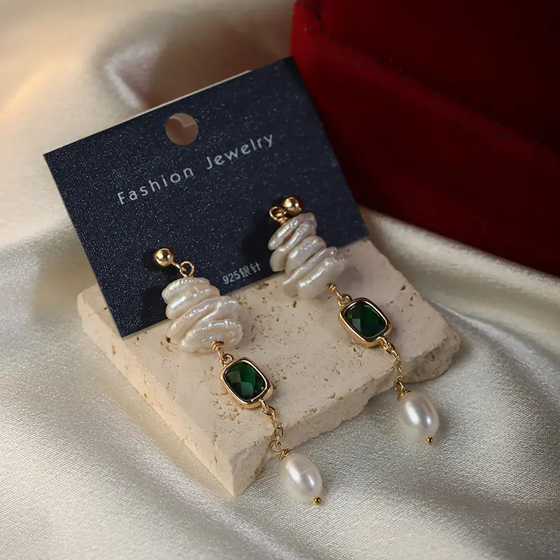 Vintage Baroque Pearl Emerald Drop Earrings Gold Plated - Image 5
