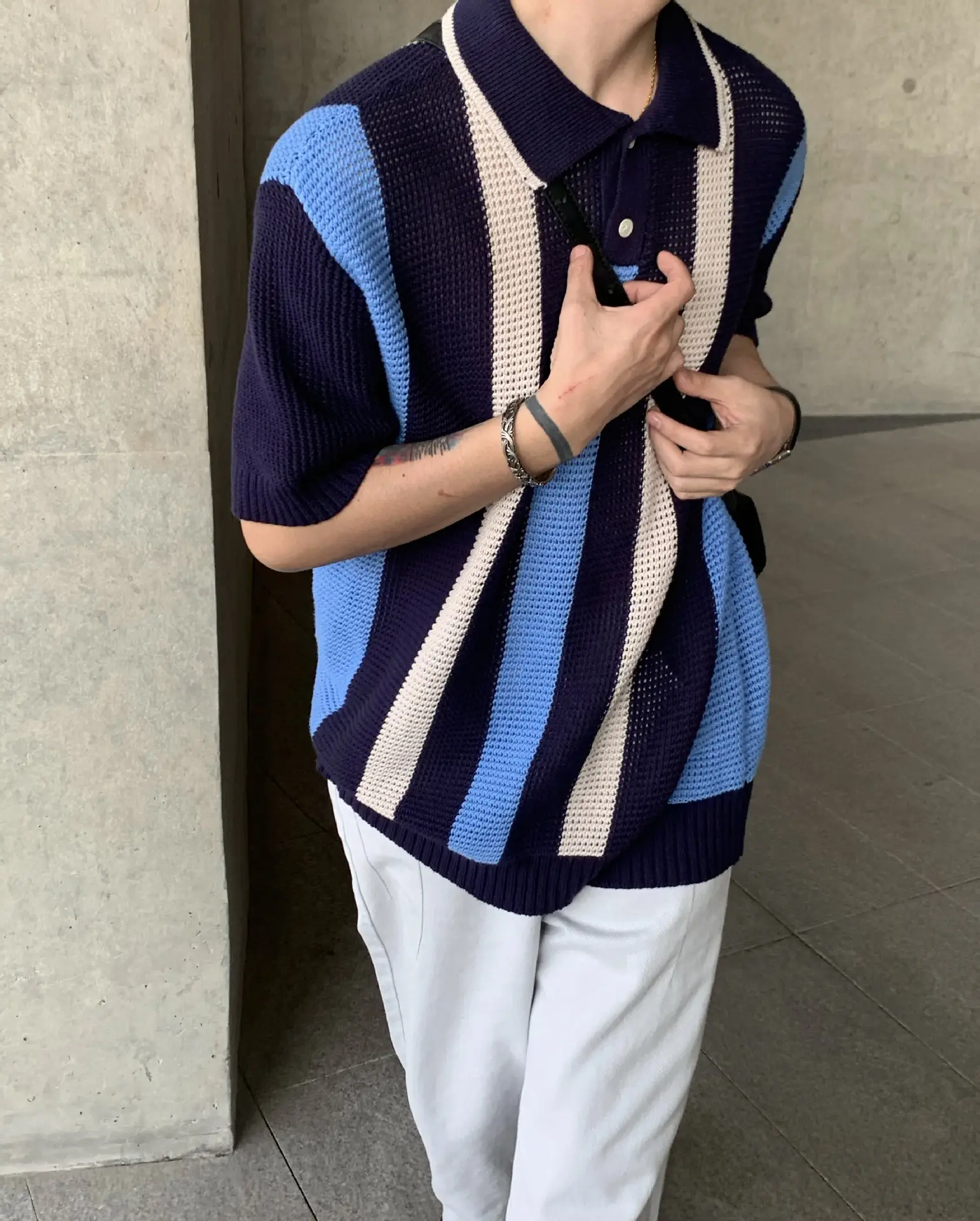 Breathable Knitted Polo Shirt with Color-block Stripe Design — feature 3