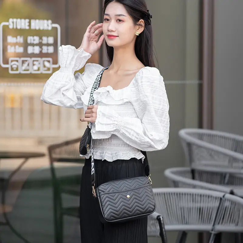 Women's Korean Style Crossbody Bag with Cosmetics & Pouch — feature 10