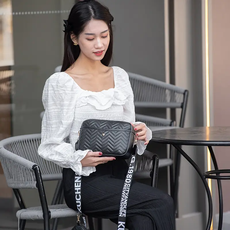 Women's Korean Style Crossbody Bag with Cosmetics & Pouch — feature 18