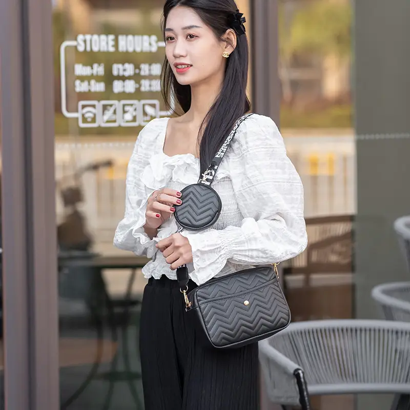 Women's Korean Style Crossbody Bag with Cosmetics & Pouch — feature 2