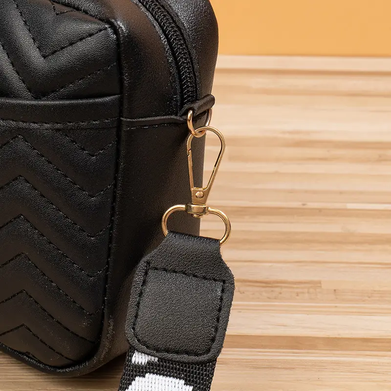 Women's Korean Style Crossbody Bag with Cosmetics & Pouch — feature 31