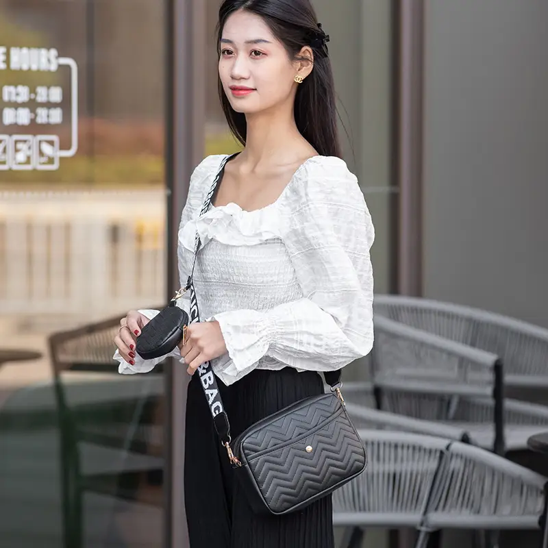 Women's Korean Style Crossbody Bag with Cosmetics & Pouch — feature 8