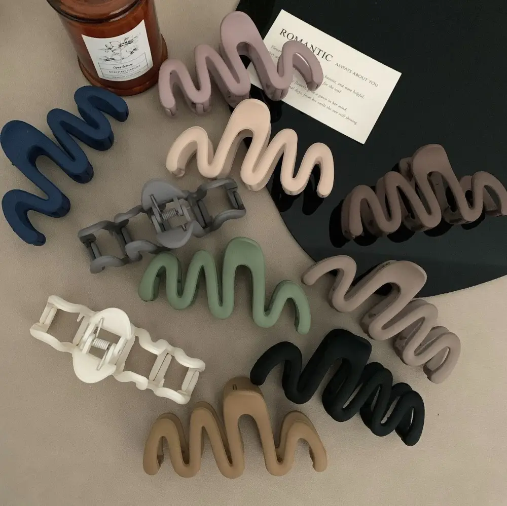 Matte Wave Hairpin Clip for Women — feature 4