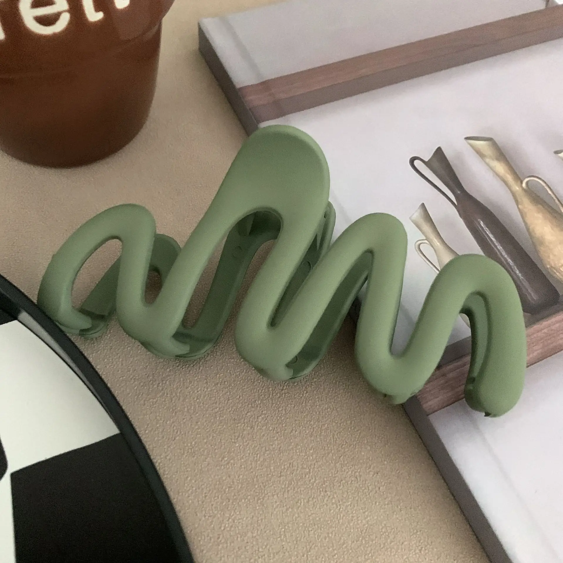 Matte Wave Hairpin Clip for Women - Image 2