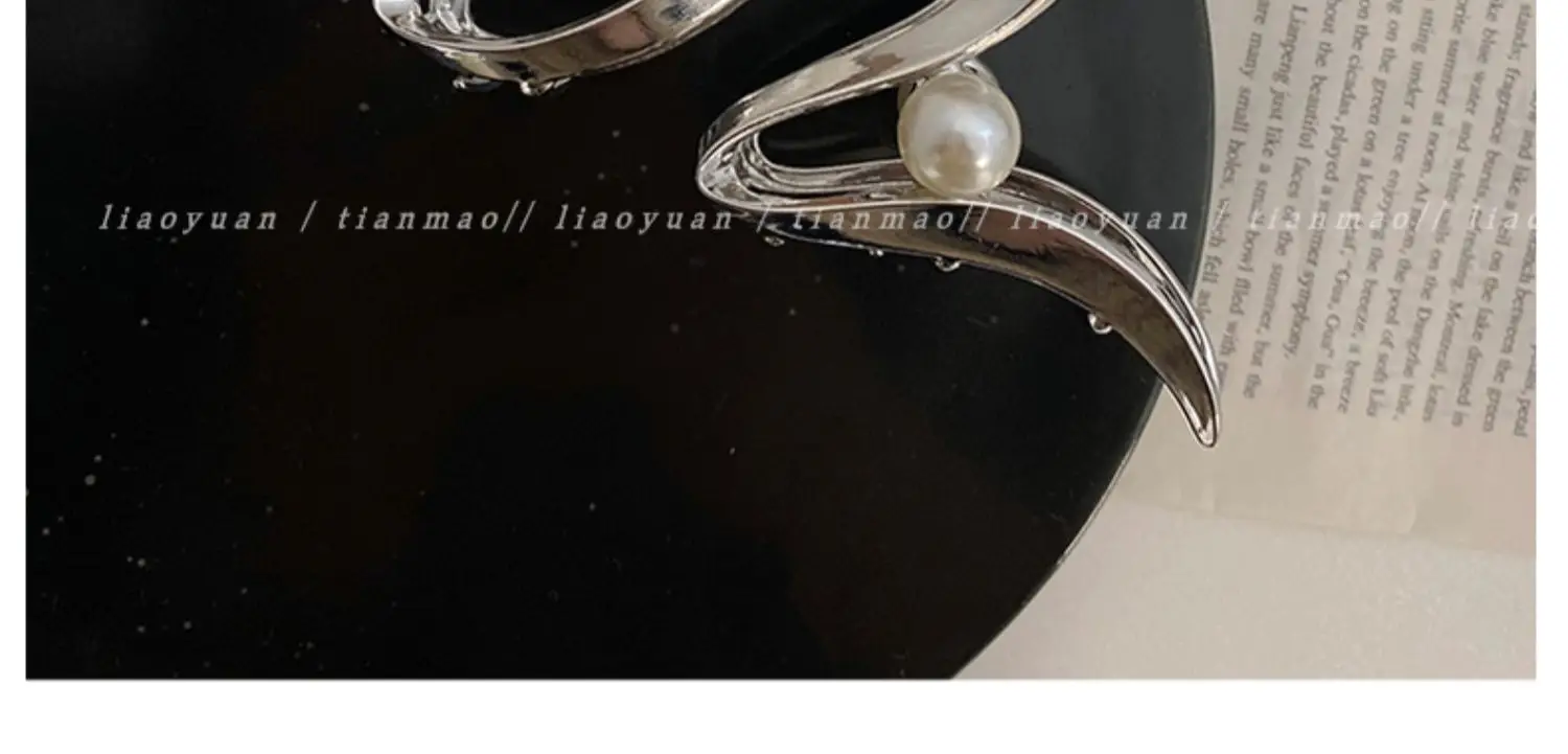 Cold Style Shark Clip Hairpin for Women — feature 13
