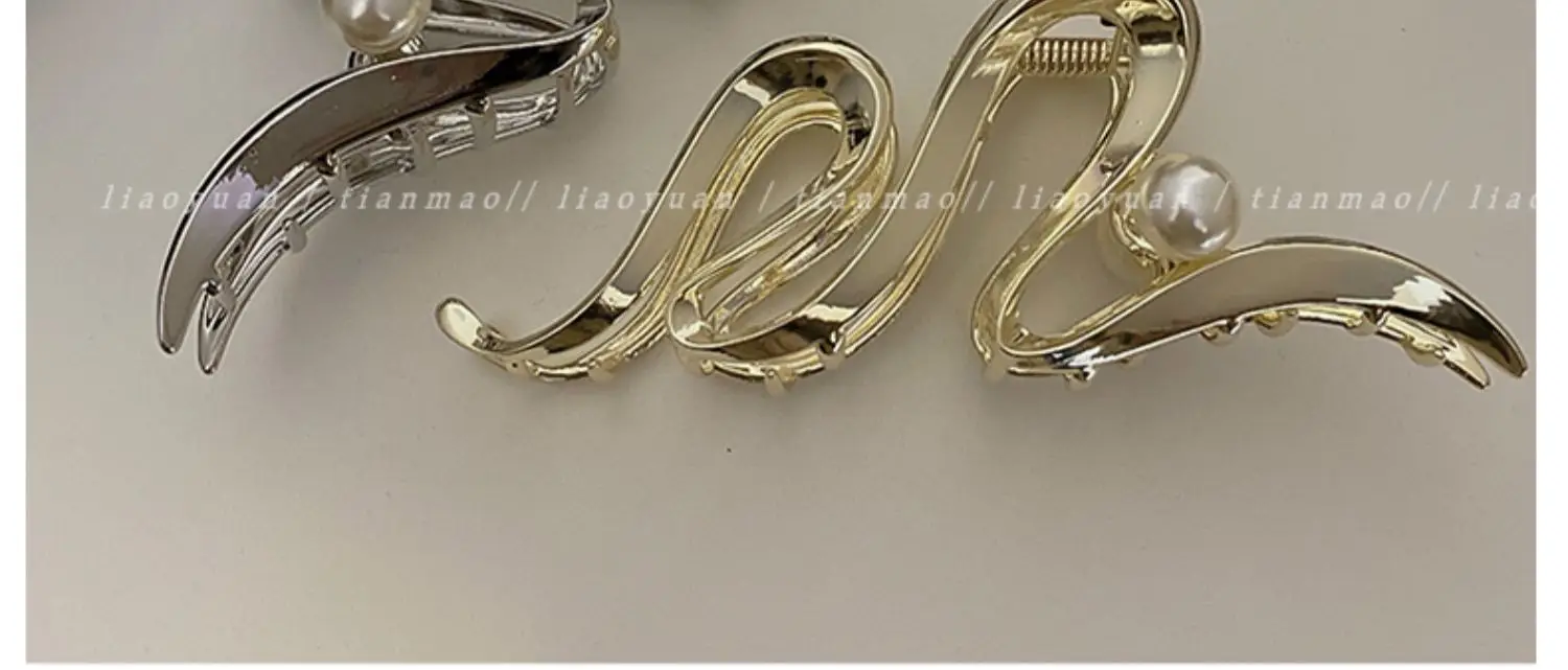 Cold Style Shark Clip Hairpin for Women — feature 7