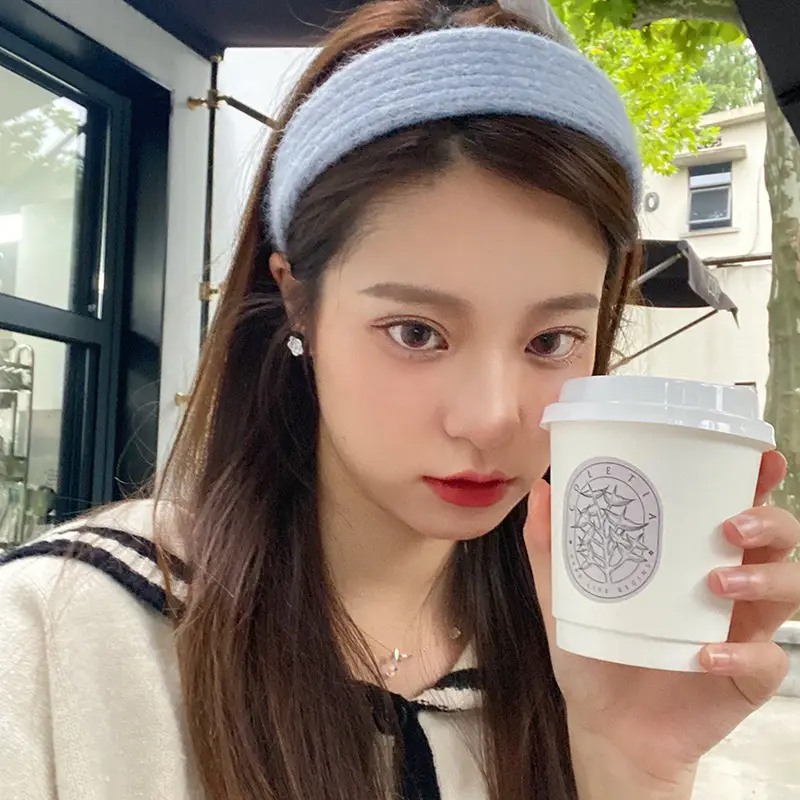 Pink Wool Hairband for Women with Soft Texture — feature 3