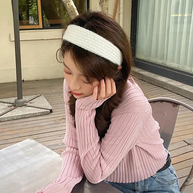 Pink Wool Hairband for Women with Soft Texture — feature 5