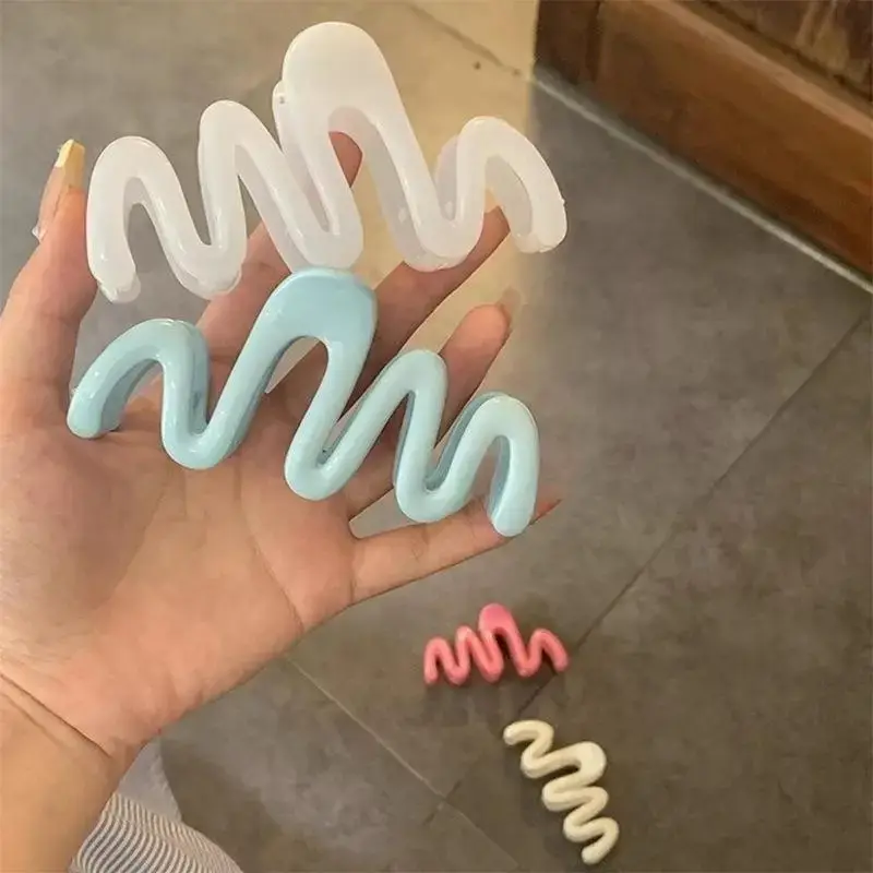 Pink Wave Hair Clip for Women Large Size - Image 8