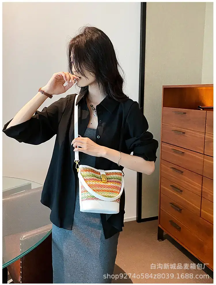 Women's Ethnic Straw Bag Brown Leather Handle 2023 — feature 21