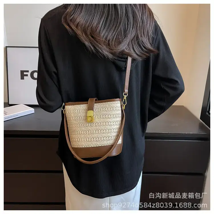 Women's Straw Bag with Brown Leather Handle 2023 — feature 15