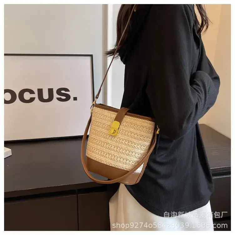 Women's Straw Bag with Brown Leather Handle 2023 — feature 17