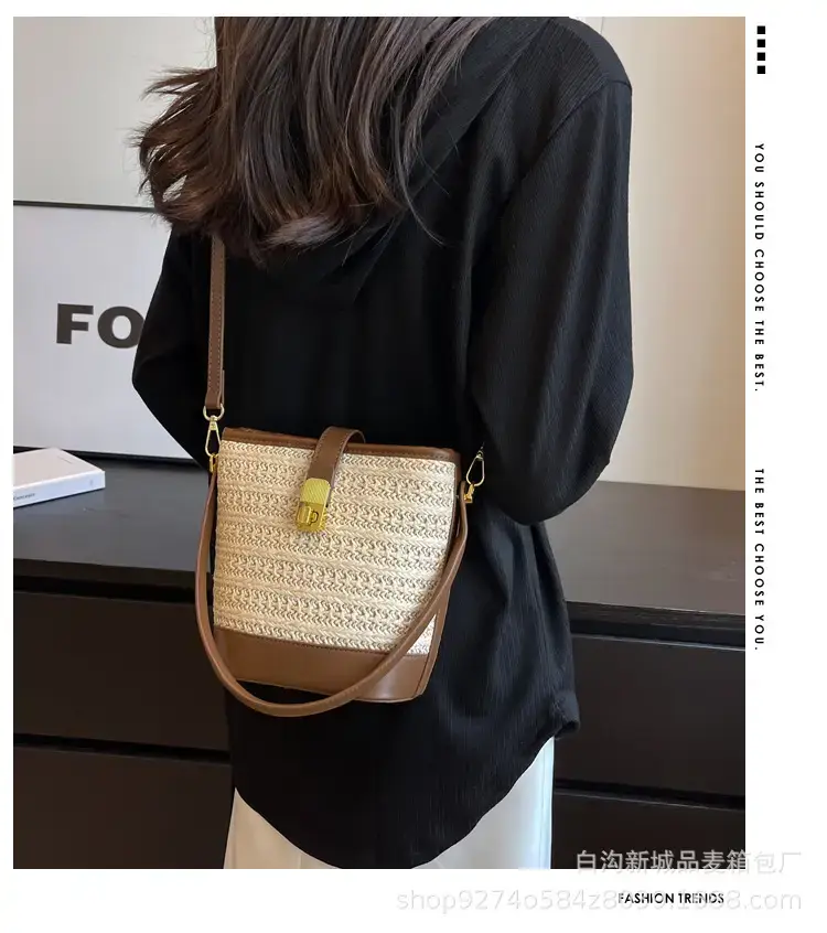 Women's Straw Bag with Brown Leather Handle 2023 — feature 2
