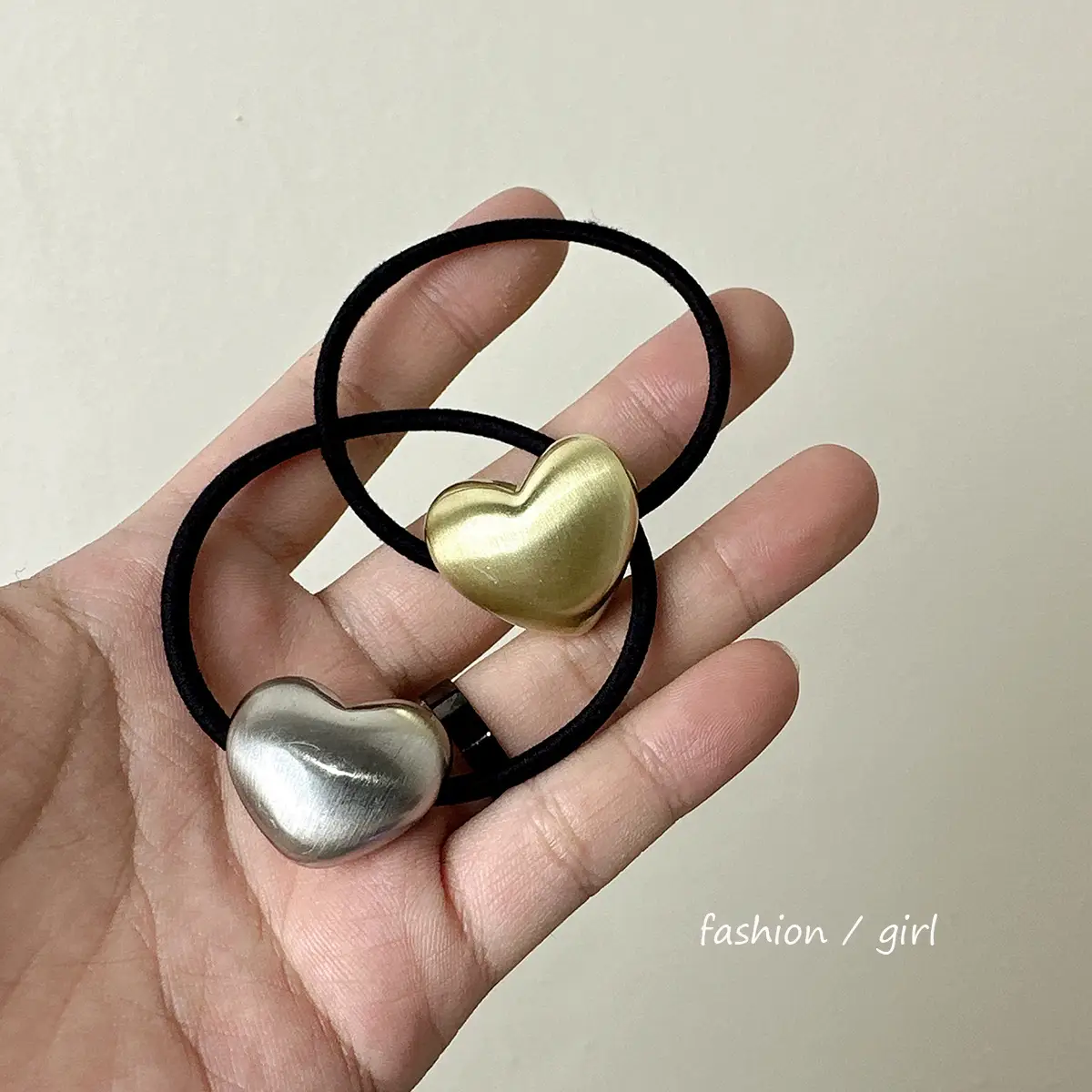 Vintage Gold Heart Hair Tie for Women — feature 11