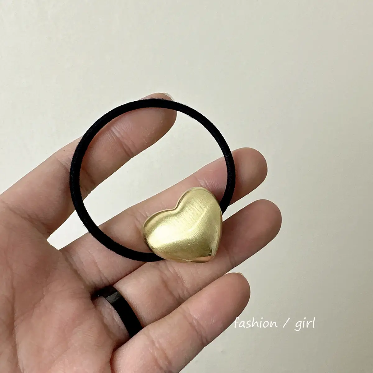 Vintage Gold Heart Hair Tie for Women — feature 13